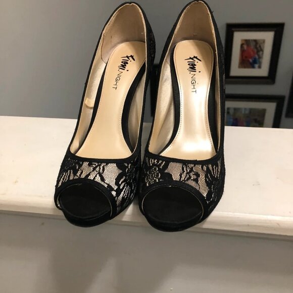 Fioni lace heels - Picture 2 of 3